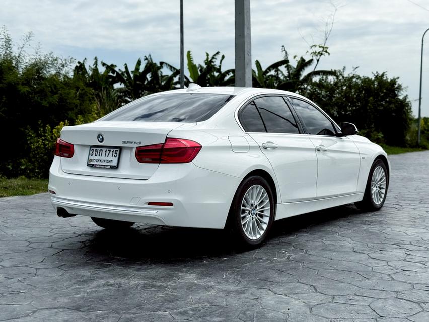 BMW 320d Luxury ปี 2015 สีขาว สวยสภาพดี 5