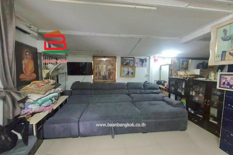 บ้านเดี่ยว หมู่บ้าน ปิ่นเจริญ 1 (ซอยสรณคมน์ 19) เนื้อที่ 30 ตรว. ใกล้สนามบินดอนเมือง ถนนสรงประภา แขวงสีกัน เขตดอนเมือง กรุงเทพฯ 6