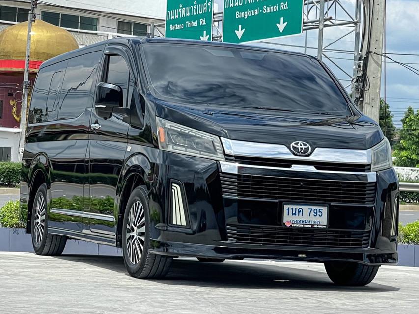 ขาย Toyota Hiace 2.8GL ปี20 1