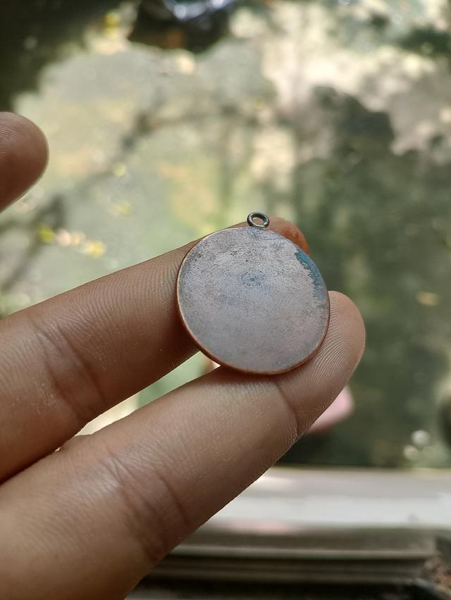 พระปิดตาเก่ามีรอยจารลางๆ 2