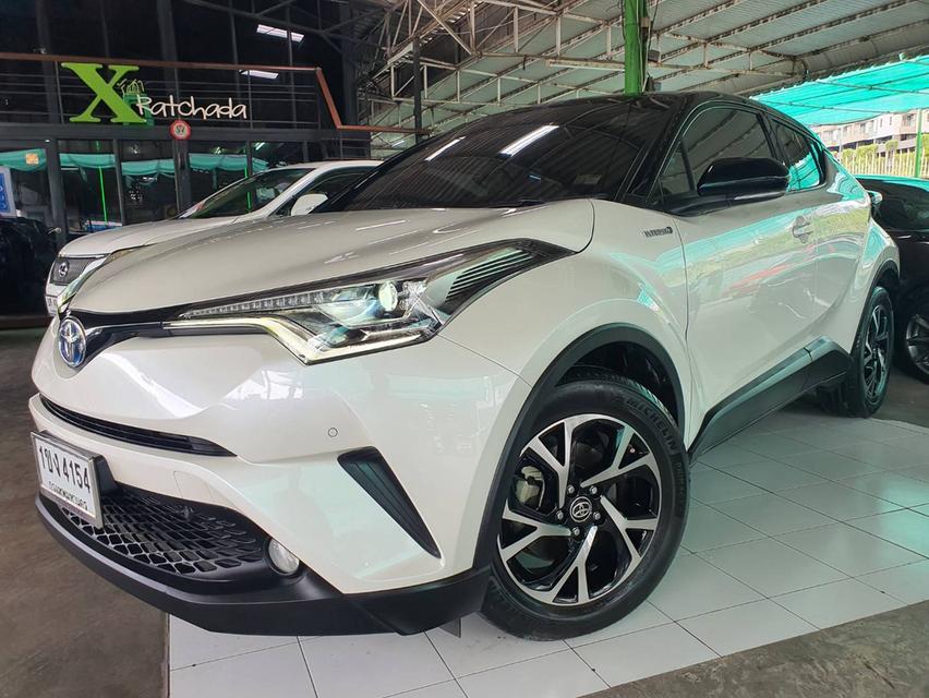 Toyota C-HR HV Mid (Hybrid) ปี 2020 Auto สีขาว มือ1 ออกห้าง