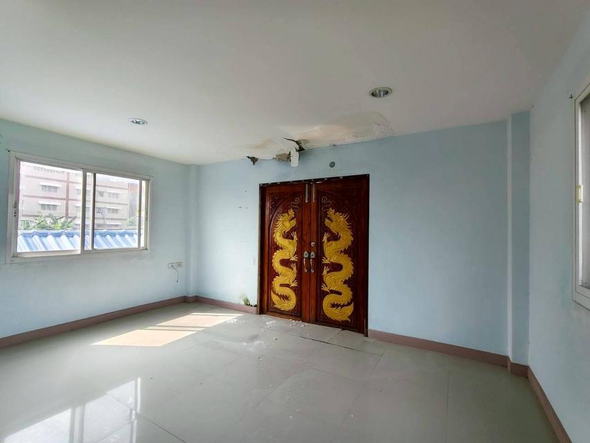 อาคารพาณิชย์ 3 ชั้น ซอยลาดพร้าว 101 ถนนลาดพร้าว แขวงคลองจัน เขตบางกะปิ กรุงเทพมหานคร 12