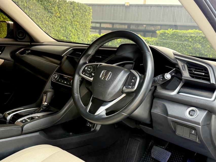 2020 HONDA CIVIC FC 1.8 EL MINORCHANGE รถมือเดียวออกป้ายแดง รถวิ่งน้อย เข้าศูนย์ทุกระยะครับ 10