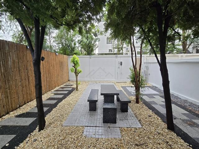 ให้เช่าโฮมออฟฟิศ 3 ชั้น ห้องมุม 53.9 ตรว. โครงการ Villa Albero กรุงเทพกรีฑา 15/1 หลังใหญ่ ใกล้นานาชาติ Wellington 4