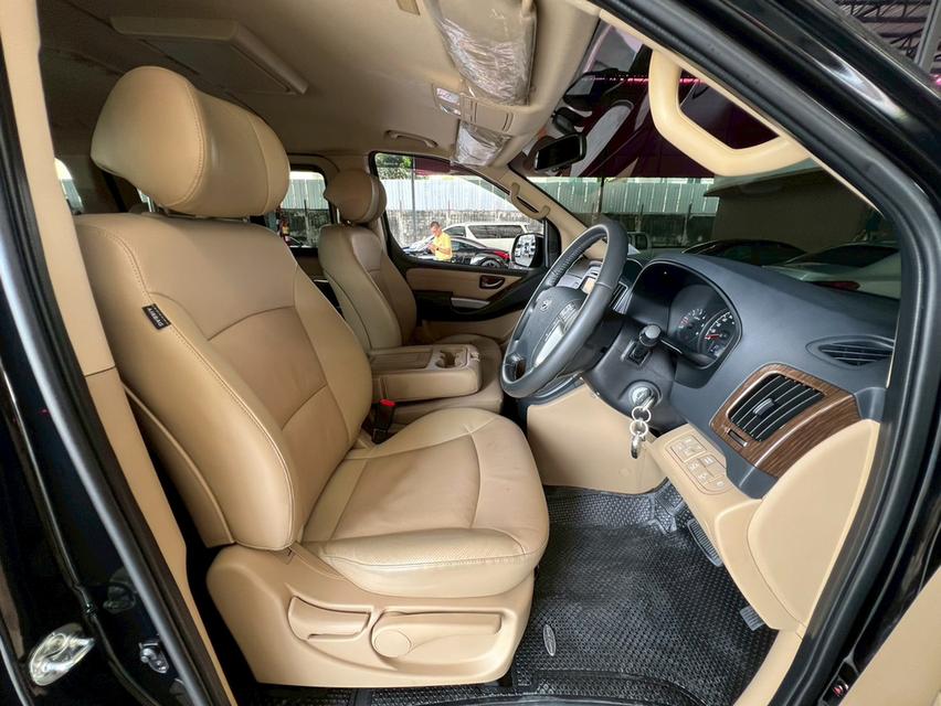 ปี 2021 HYUNDAI H1, DELUXE สภาพสวย 15