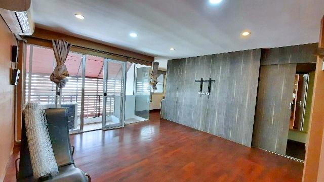 พัฒนาการ40-46 ทาวน์เฮ้าส์ 4ชั้น 32ตร.วา.502ตรม.APL หัวหมาก 1.5กม. เดอะไนน์ พระราม 9 1.3 กม. พร้อมเฟอร์ 5 นอน 4 น้ำ 5