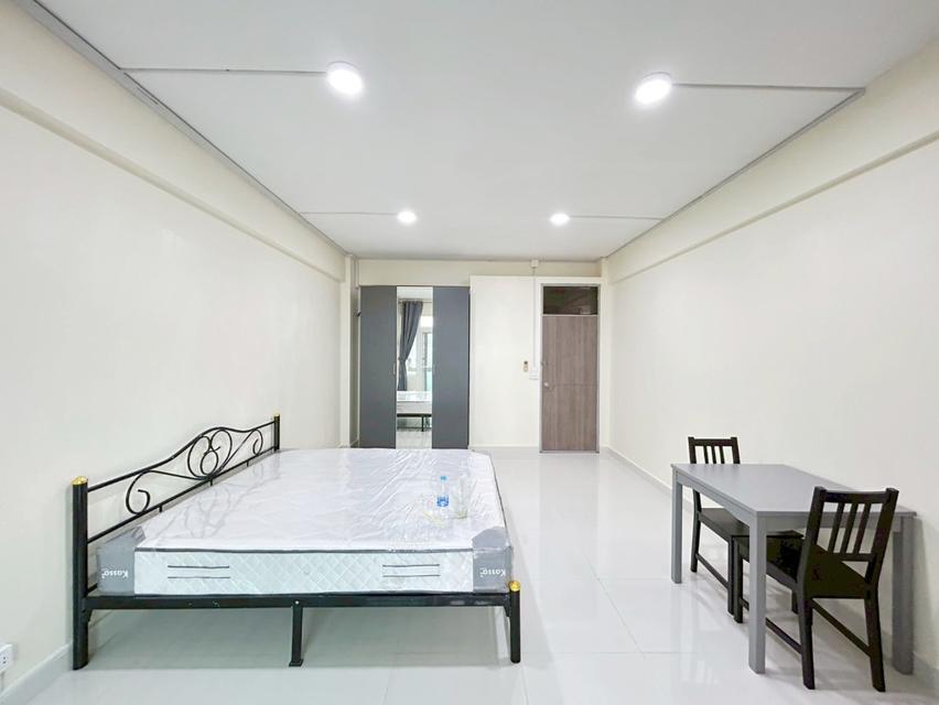 ดุสิตคอนโดมิเนียม ถนนพระราม 5 เขตดุสิต 24 ตรม 1 นอน 1 ครัว ตกแต่งพร้อมอยู่ ใกล้ BTS อนุสาวรียชัย 3