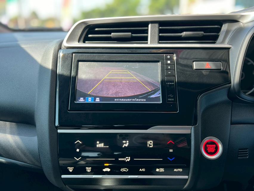 ปี 2019 HONDA JAZZ, 1.5 i-VTEC V+โฉม ปี14-ปัจจุบัน สีเทา เกียร์ออโต้ เครื่องเบนซินมือเดียวป้ายแดง รูปที่ 11