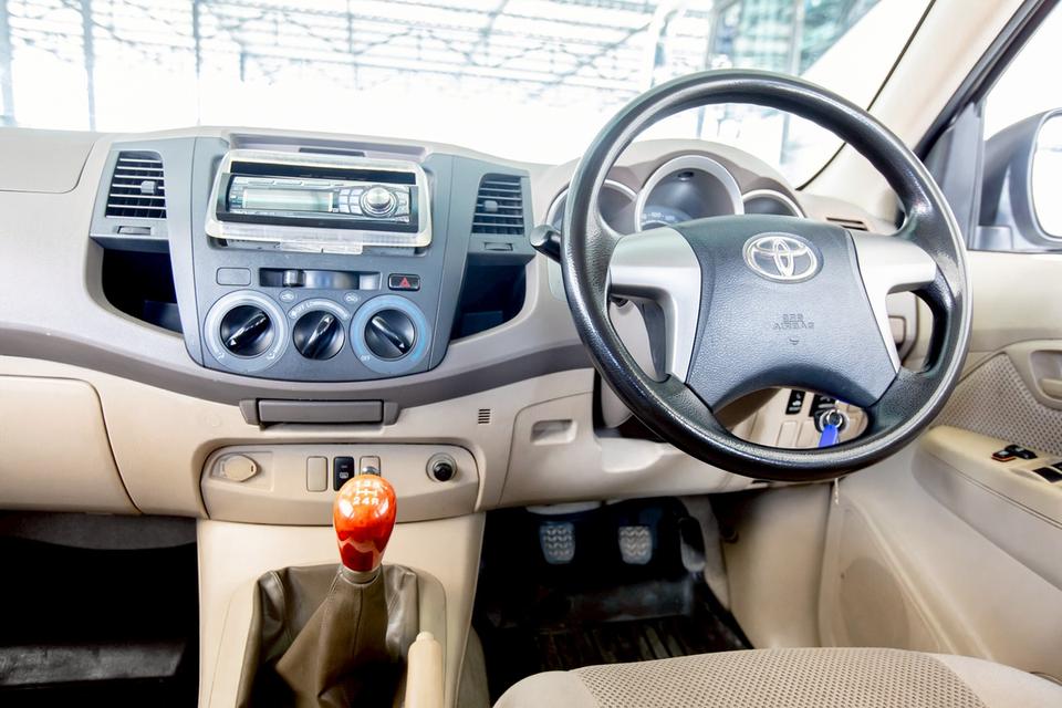 Toyota Vigo Double Cab 4 ประตู 3.0 ดีเซล ปี 2005 สีเทา  16
