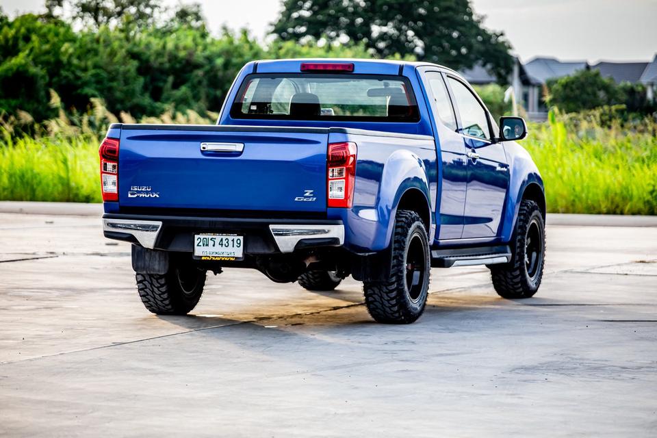 ISUZU D-MAX Hi-lander Cab 1.9 Ddi L ปี 2019 สีน้ำเงิน  5