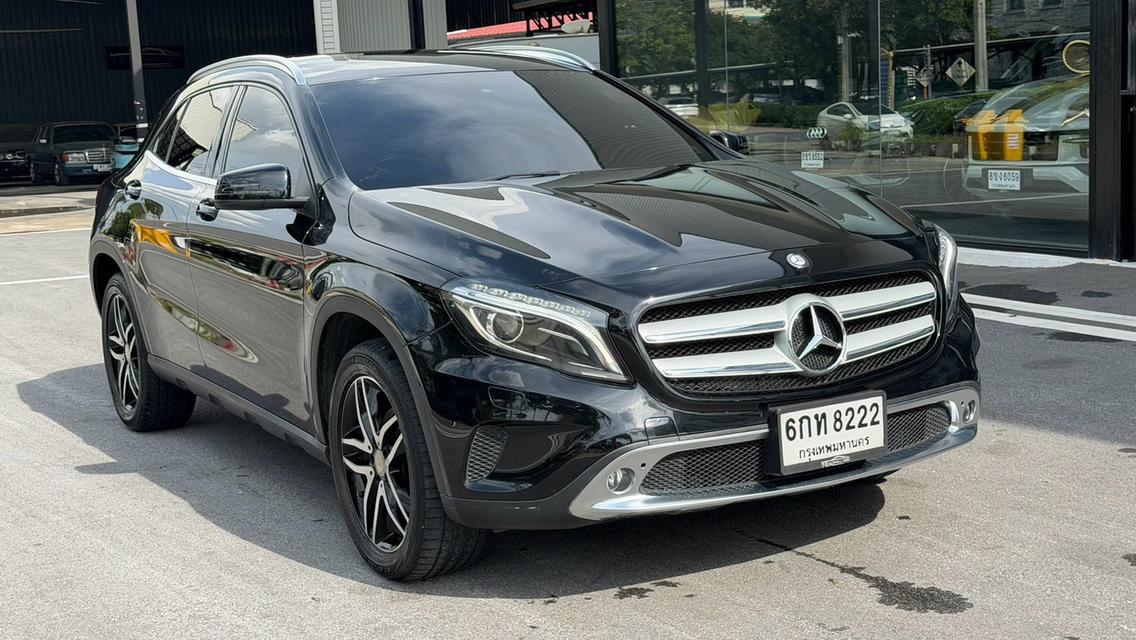 (แจ้งรหัสรถ KPV8222) 2017 BENZ GLA 200 สีดำ
