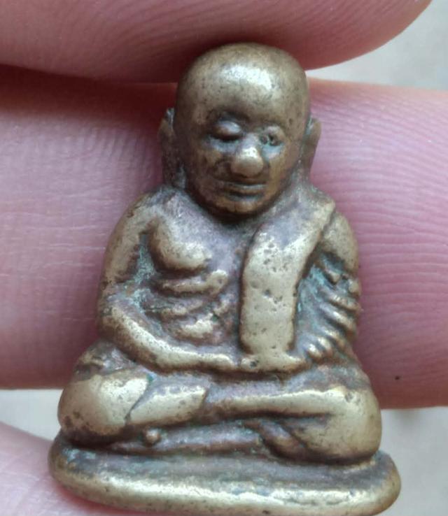 พนะเครื่อง หลวงพ่อเงิน รูปที่ 4