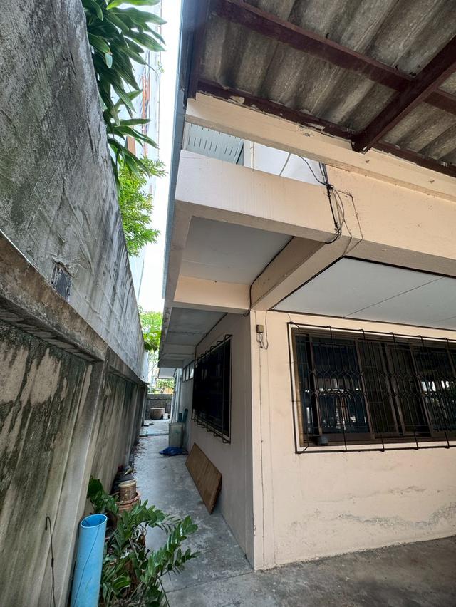 ขายบ้านเดี่ยว 2 ชั้น หมู่บ้านสังข์สิทธิ์ แยก 6 ใกล้ BTS สถานีโชคชัย 4 **ราคา 6.5 ล้าน** (N.2093) 8