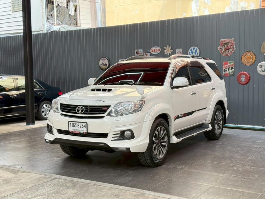 TOYOTA FORTUNER 3.0 TRD Sportivo 4WD ปี2014 รถสายลุย ออพชั่นจัดเต็ม พร้อมใช้งาน