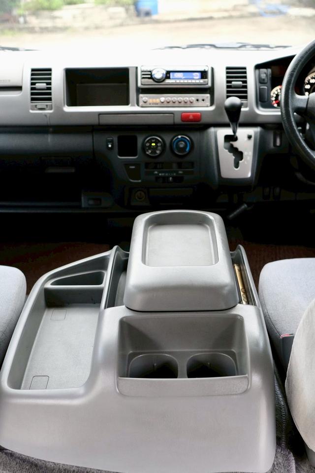 TOYOTA VENTURY 2.7 AUTO ไมล์ 2 แสน 7
