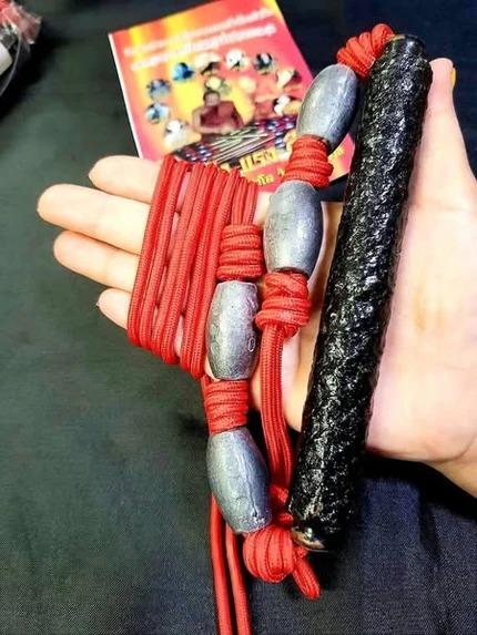 Discover the power of the Takrud Sai Nia — invincible, protective, and blessed for ultimate safety and charm! 8