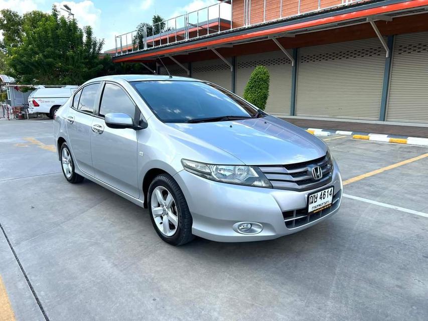 ขาย Honda City 1.5V ปี 2009 สีบรอนซ์เงิน ราคาเพียง 259,000 บาท รถมือสองที่มีความคุ้มค่ามาก

 2