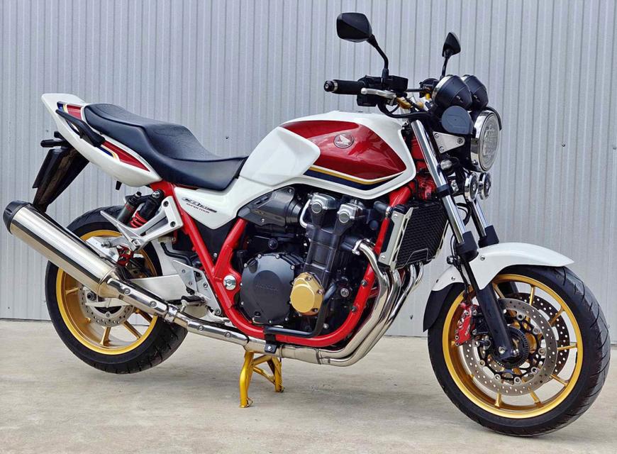 Honda CB1300 Super Four ปี 2021