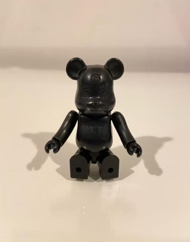 ตุ๊กตา Bearbrick สีดำตัวเล็ก