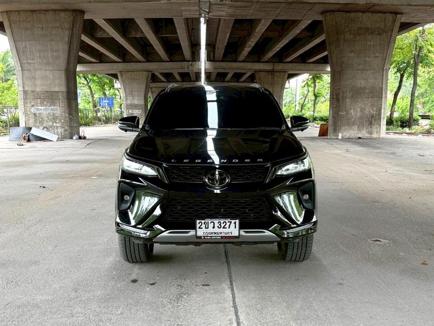 ขายรถ Toyota Fortuner 2.8 Legender 2WD ปี 2022 สีดำ เกียร์ออโต้