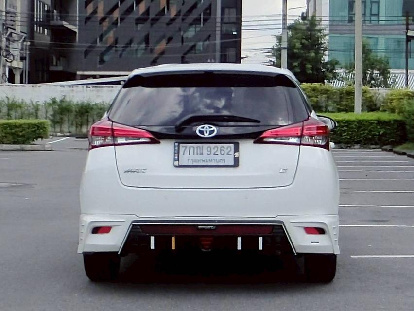 TOYOTA YARIS Ativ 1.2 E Hatchback สีขาว ปี 2018 7