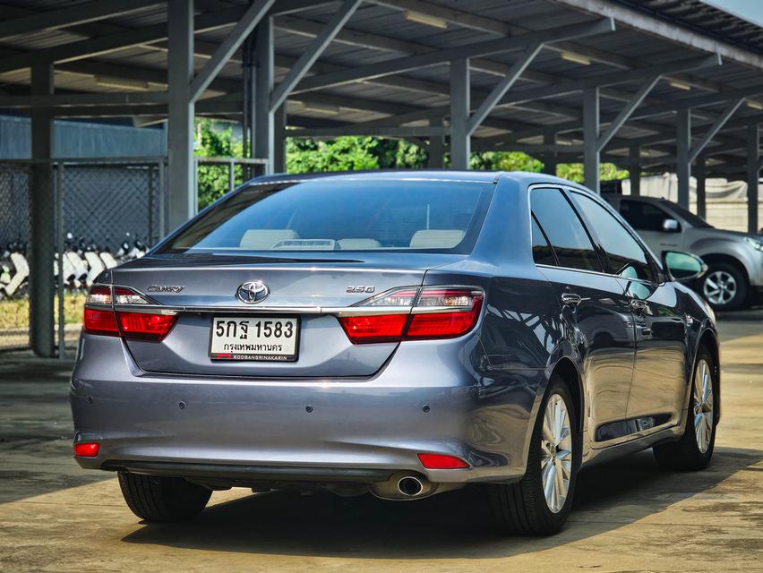 Toyota camry 2.5G navi 8