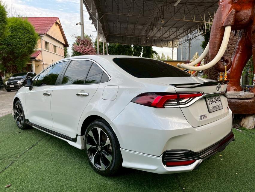 TOYOTA ALTIS 1.8 GR SPORT AT 2021