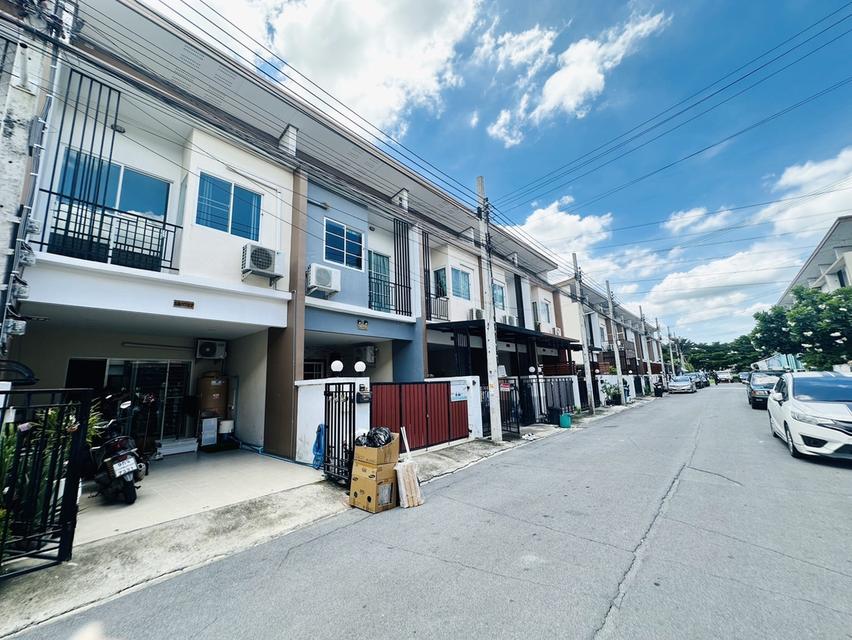 ทาวน์โฮม เคซี รามอินทรา 7 K.C. Ramintra 7 บ้านพร้อมอยู่ ทำเลหทัยราษฎร์ เดินทางสะดวก 1