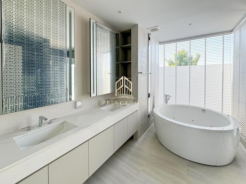 Luxury House For Sale or Rent Malton Gates Krungthep Kreetha 13