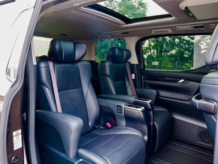 Alphard 2.5 SC Package 10