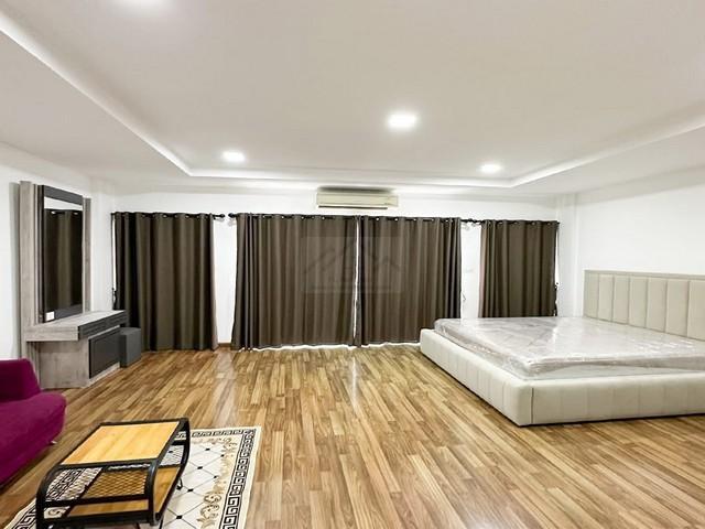 ให้เช่าทาวโฮม 3 ชั้น หมู่บ้าน ธนาภิรมย์ ศรีนครินทร์-วงแหวน Tanapirom Srinakarin – Wongwaen ใกล้โลตัส ศรีนครินทร์ 100 เมตร ถนนศรีนครินทร์ 7