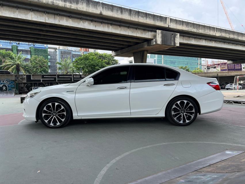 ขายรถ Honda Accord Hybrid 2.0 Tech Sunroof ปี 2015 สีขาว เกียร์ออโต้ 7