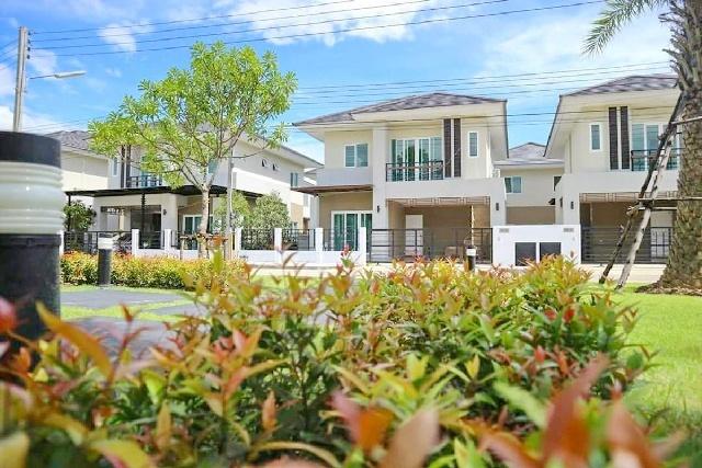 สไตล์โมเดิร์น 39 ตร.วา.บิ๊กซี เชียงใหม่ 3.1 กม. แยกสารภี บ้านเดี่ยวหรู 2 ชั้น 160 ตร.ม. เมืองเชียงใหม่ พร้อมเฟอร์