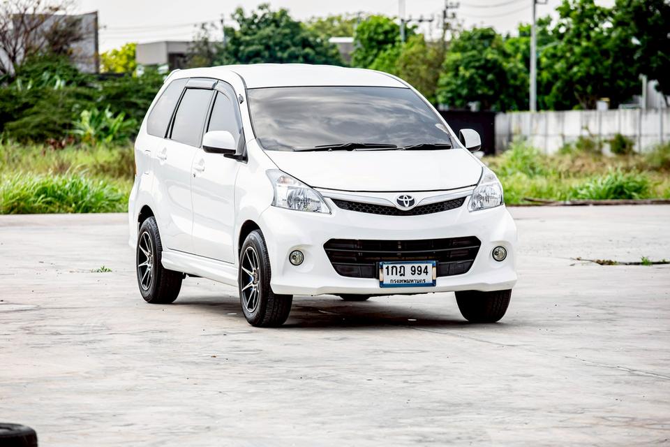 Toyota Avanza 1.5S ปี 2013 Auto สีขาว สภาพดี รูปที่ 4