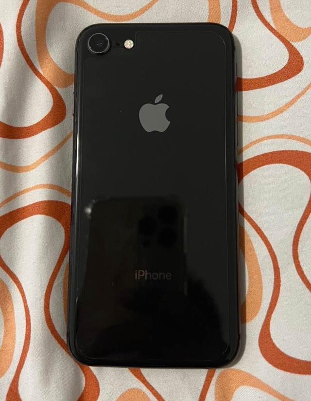 IPhone 8 สีดำ