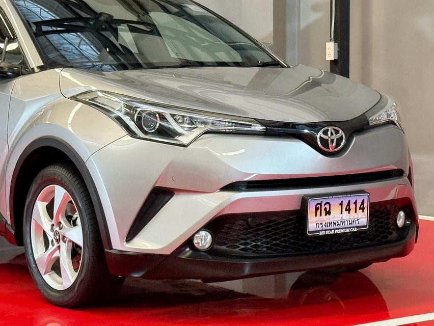 2019 TOYOTA CHR 1.8 MID รุ่น TOP เบนซิน รถมือเดียวออกป้ายแดง รถวิ่งน้อย สภาพป้ายแดง รถไม่เคยมีอุบัติเหตุครับ รูปที่ 8