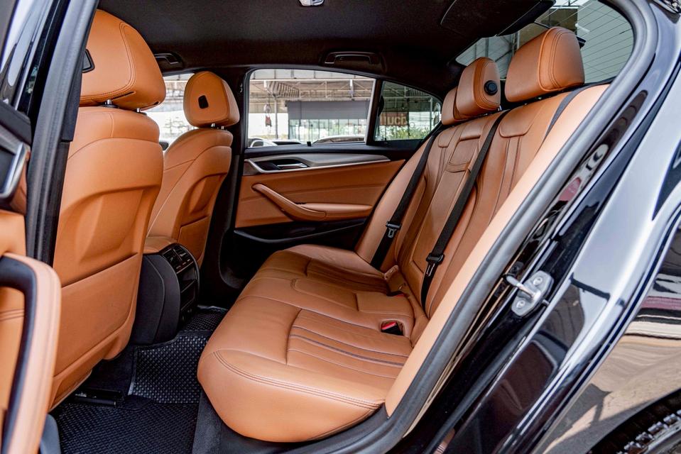 รหัสรถ NP2355 รุ่นรถ : BMW 520d M SPORTปีรถ : 2020 รูปที่ 15