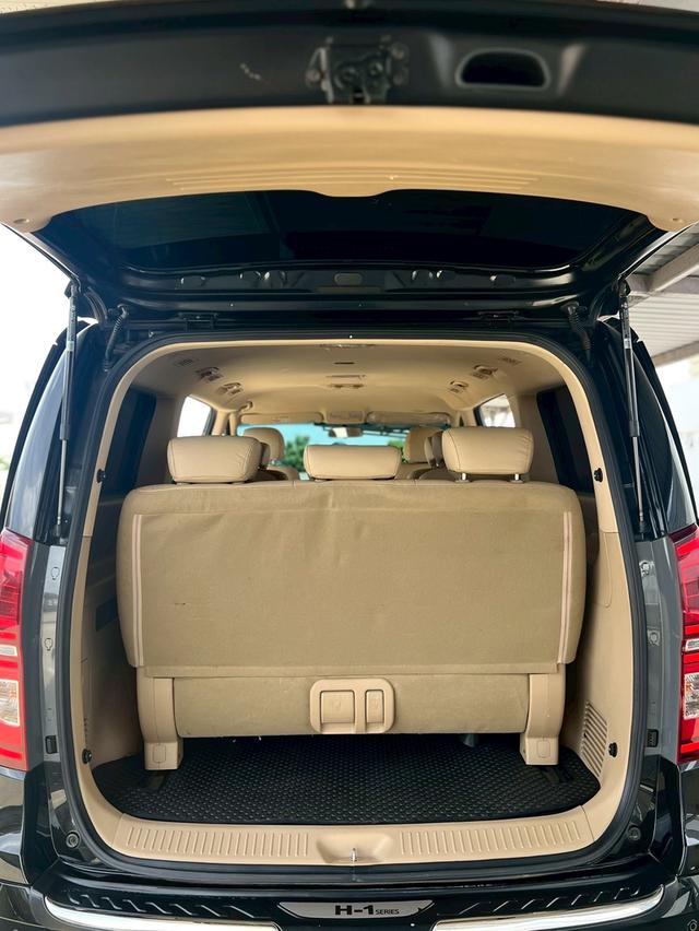 HYUNDAI H-1 2.5 Elite ปี 2018 เครื่องดีเชล  10