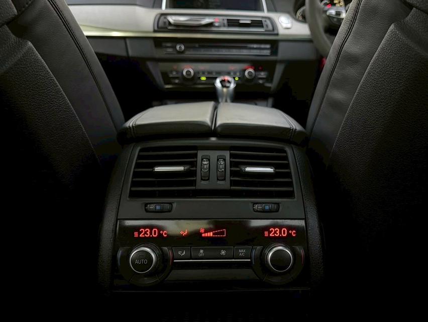 BMW M5 F10 LCI V8 💰 ราคาพิเศษเพียง 1,590,000 บาท เท่านั้น! 🔥 รูปที่ 10