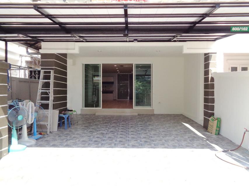 🚩 บ้านรีโนเวท ทาวน์โฮม 3 ชั้น หลังใหญ่ โครงการ เดอะ รีโน่ นวมินทร์ ติดห้างโลตัสนวมินทร์ 3