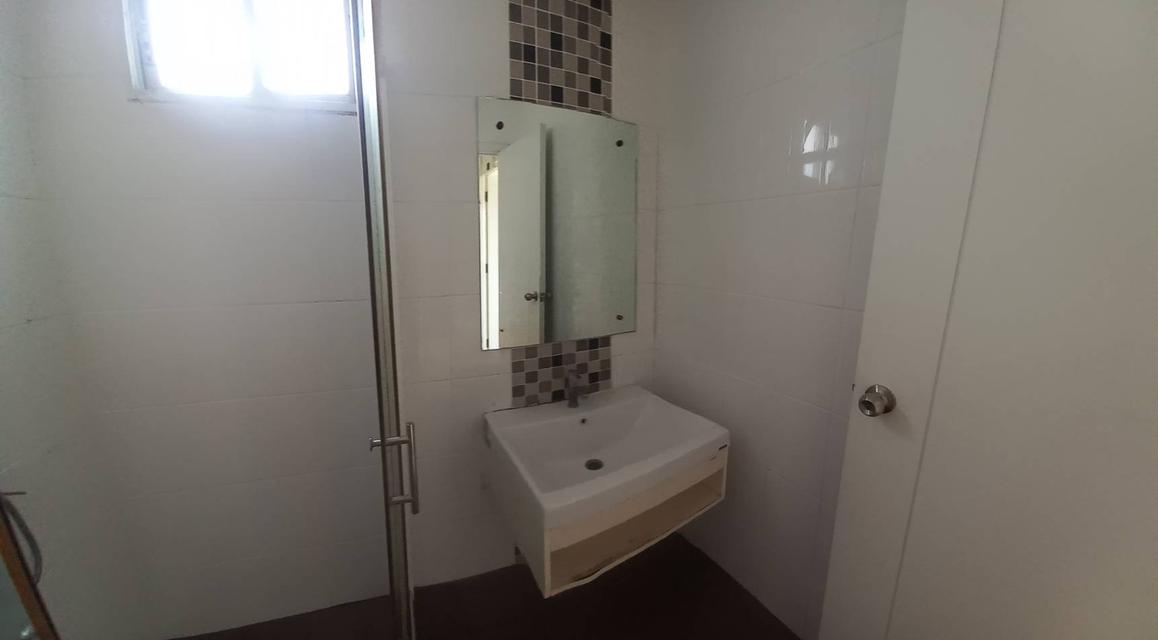 ให้เช่าทาวเฮ้าส์ หมู่บ้านเดอะคอนเน็ค ซอยสุขสวัสดิ์ 26 ถนนสุขสวัสดิ์  10,000 บาท/เดือน  ติดต่อ 0868829426 10