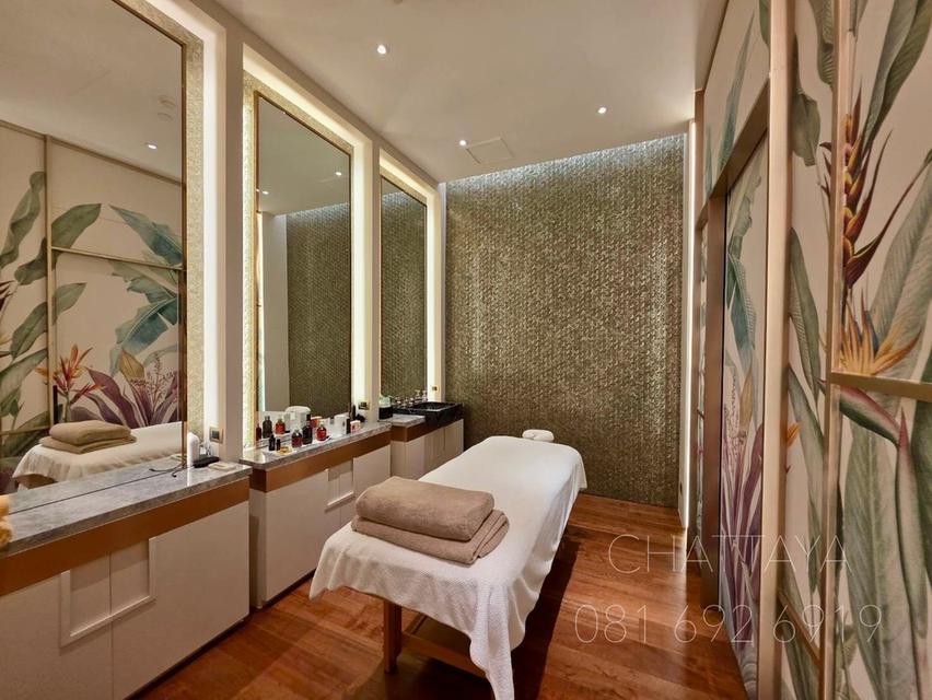 FOR SALE - THE EXTRAORDINARY PENTHOUSE The Residences at Mandarin Oriental, Bangkok 386.85 SQ.M.  3 BEDROOMS  50TH FLOOR  PANORAMIC CHAO PHRAYA VIEWS 10