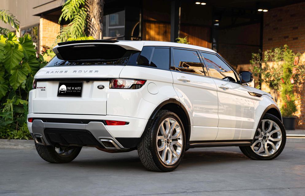 Land Rover รุ่น Range Rover Evoque 2.2SD4  Dynamic ปี 2013✅รถมือเดียว หลังคาแก้ว พร้อม Option แบบจัดเต็ม⚡️ 2