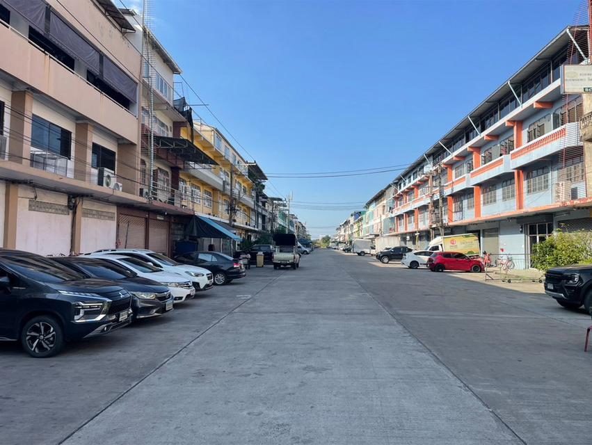 ให้เช่า โรงงานพร้อมสำนักงาน เพชรเกษม 69 ถนนเลียบคลองภาษีเจริญฝั่งเหนือ บางบอน 3 เขตหนองแขม พื้นที่สีเหลือง มีใบ รง.4 จอดรถได้หลายคัน 3