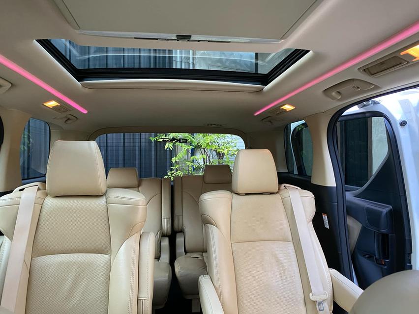 TOYOTA ALPHARD 2.5 Hybrid X E-Four ปี2018 ไมล์น้อย 14