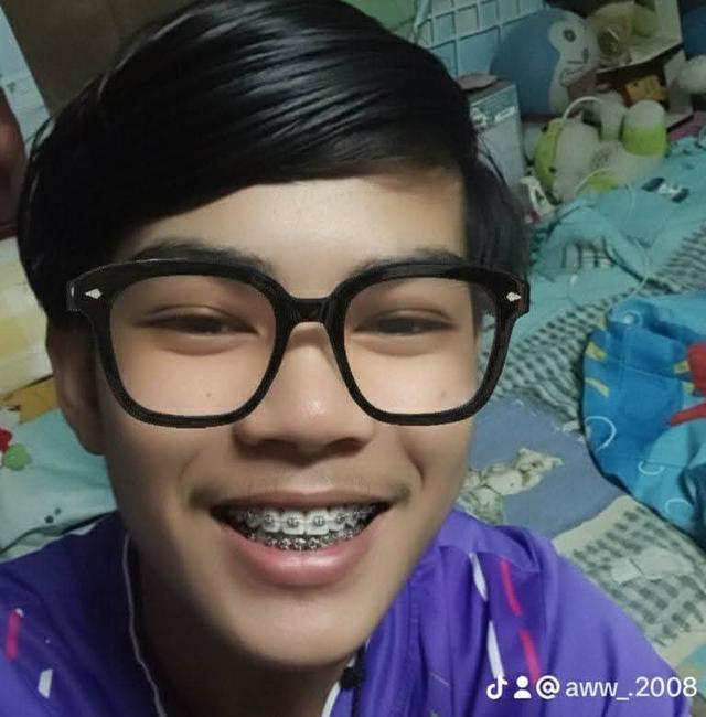 รุ่งโรจน์ ทองเต๋าหมก