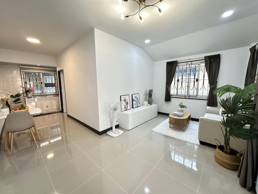 หมู่บ้านเพ็ญศิริเพลส สุวินทวงศ์ 45 6