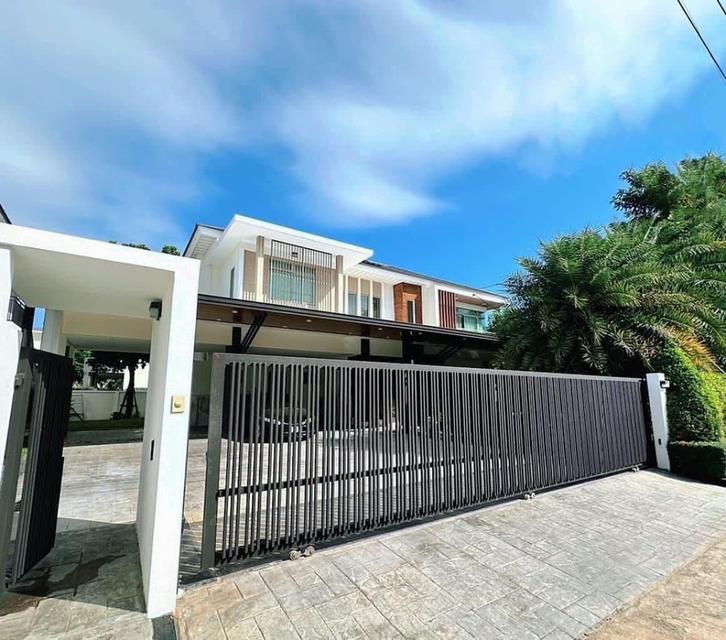 U1426 ให้เช่าบ้านเดี่ยว 2 ชั้น บ้านหลังมุม พร้อมสระว่ายน้ำในบ้านหมู่บ้าน : เพอร์เฟค มาสเตอร์พีซ สุขุมวิท 77  โครงการ Perfect Masterpiece Sukhumvit 77 1