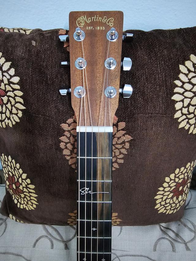 Martin 000JR-10E Shawn Mendes(รุ่นLimited) 4