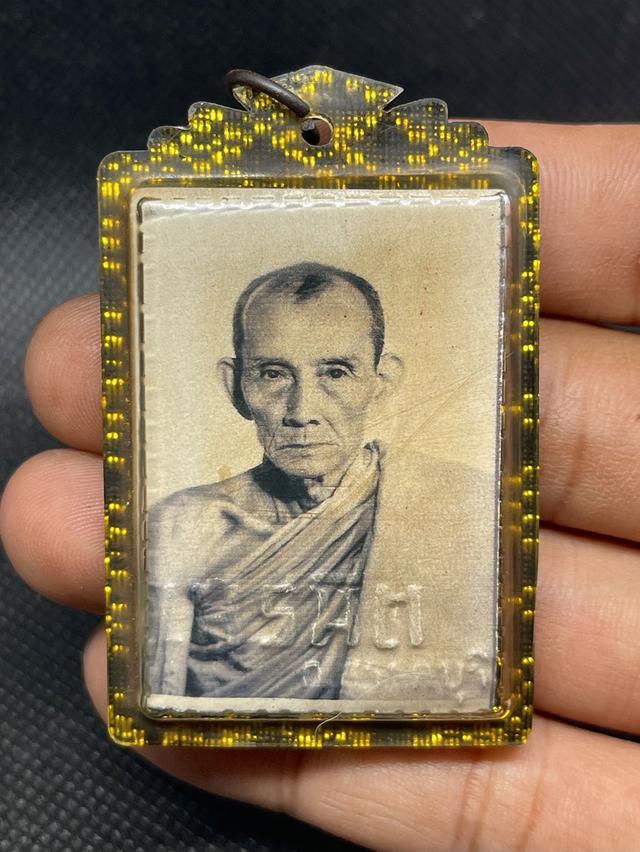 รูปถ่ายขาวดำ หลวงพ่อกวย วัดโฆษิตาราม จังหวัดชัยนาท ขนาด2นิ้ว หลังปั๊มตราวัด รูปที่ 11